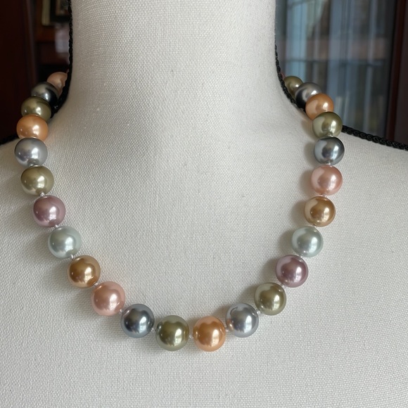K.J.L. Kenneth Lane Multi-Colored Pastel Pearl Necklace - Picture 3 of 9